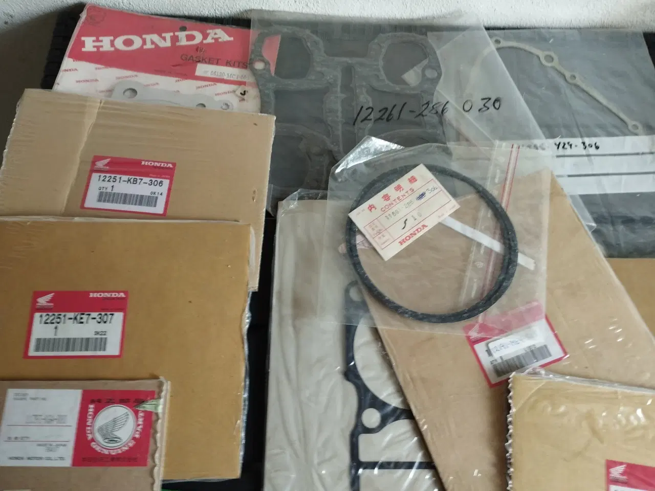 Billede 2 - Pakninger m.v. til Honda mc. nye ( se %) (kasse 7)