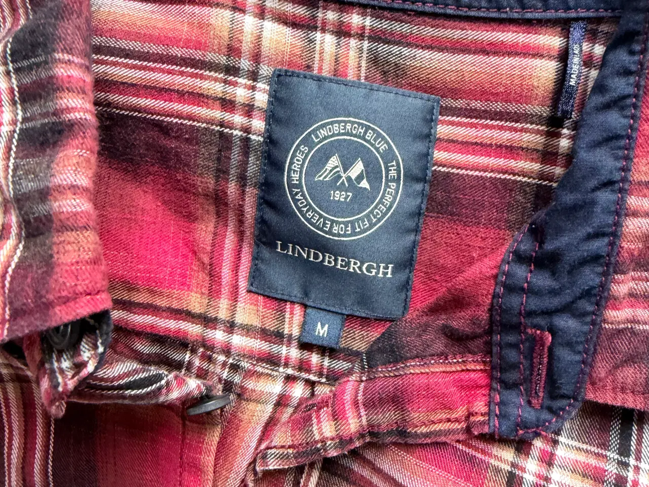Billede 2 - Lindbergh skjorte i str. M