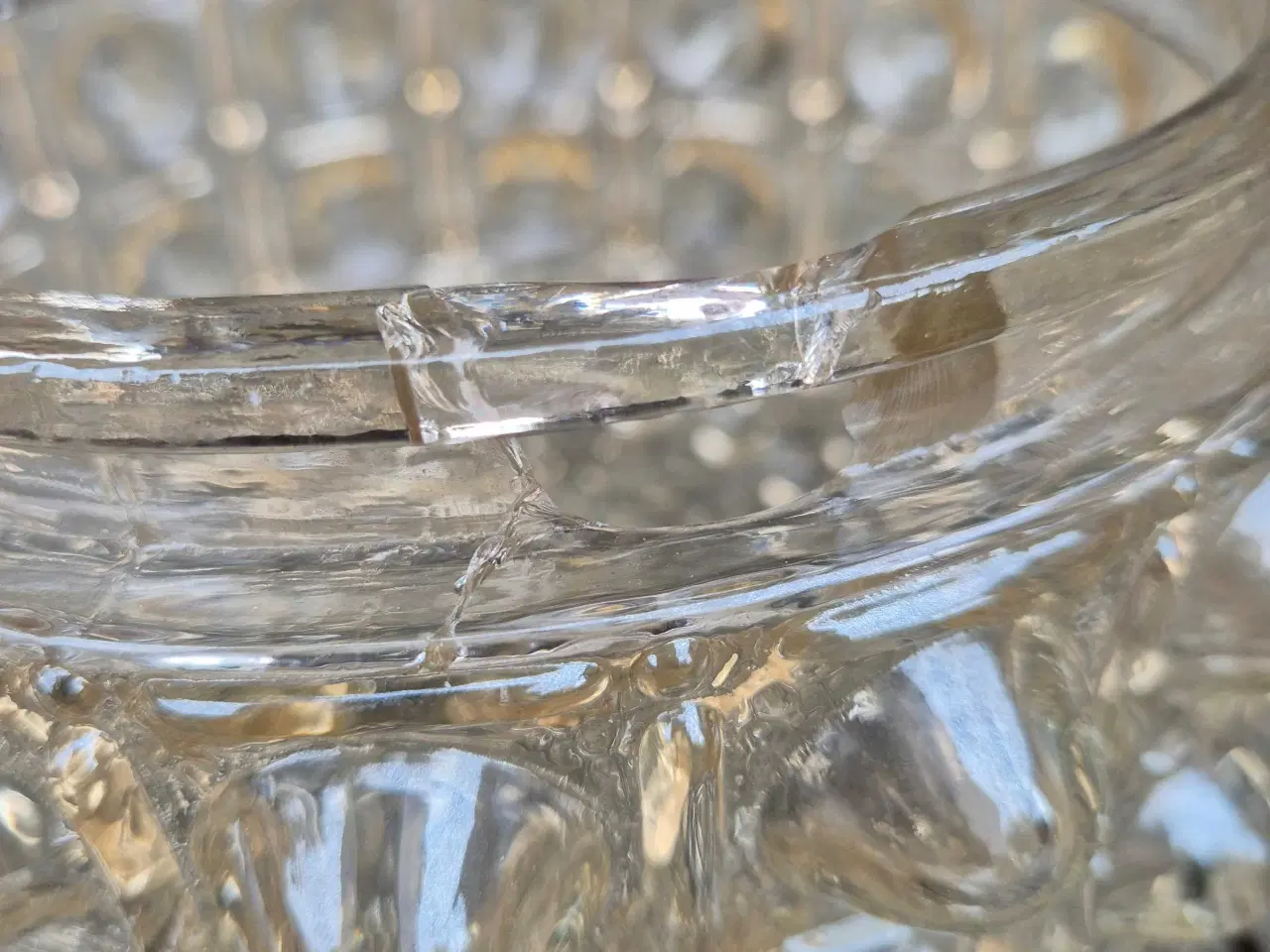 Billede 13 - Rund plafond med gylden glasskærm