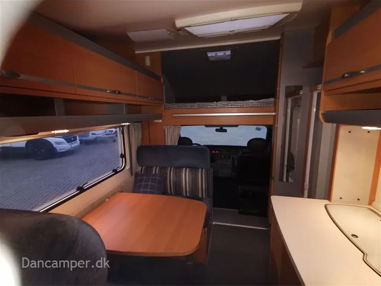 Billede 10 - 2008 - Knaus Traveller Sport Silver Line   Super dejlig camper med plads til 6 personer. Dobbeltseng på tværs i bag samt dobbeltseng i alkove.