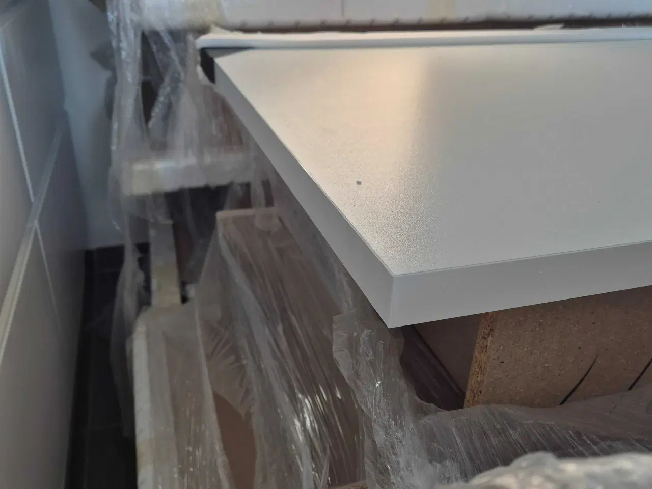 Billede 4 - Helt nye bordplader med ned limet vask fra Svane k