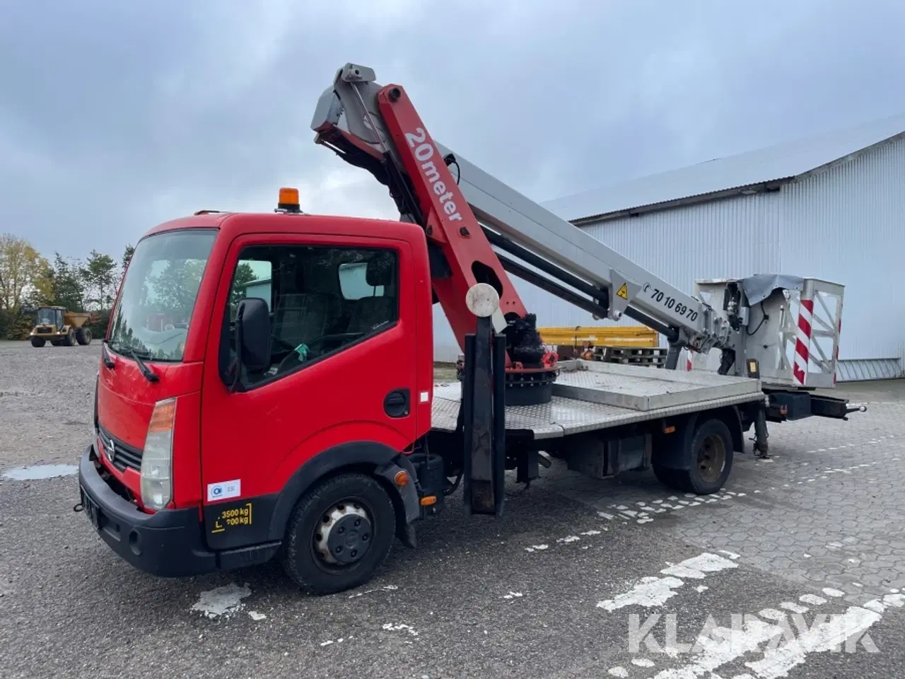 Billede 1 - Varebil Nissan F24 med Palfinger PA20T lift