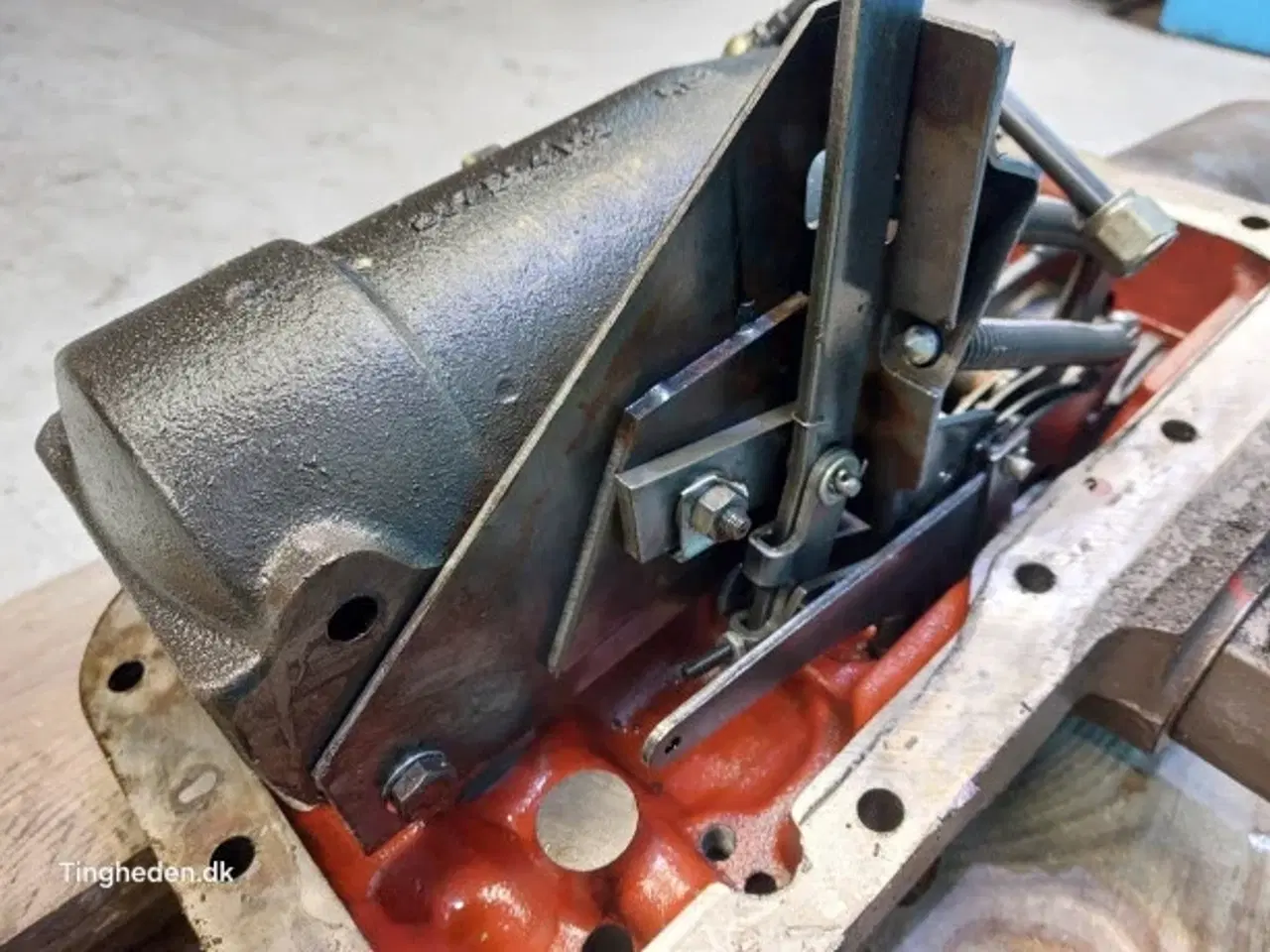 Billede 4 - Massey Ferguson 690 Liftdæksel 1870955M2