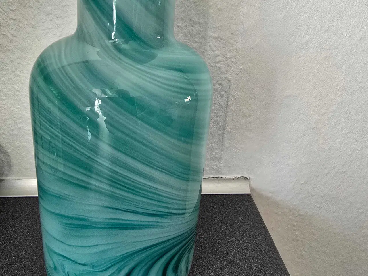 Billede 1 - Rigtig fint Håndlavet Vase 