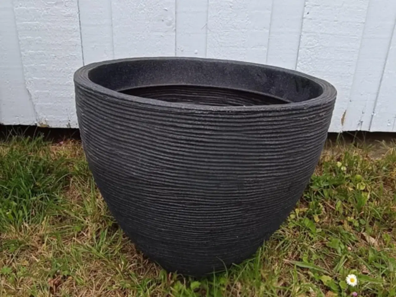 Billede 2 - Plantekrukker med riller i plastik