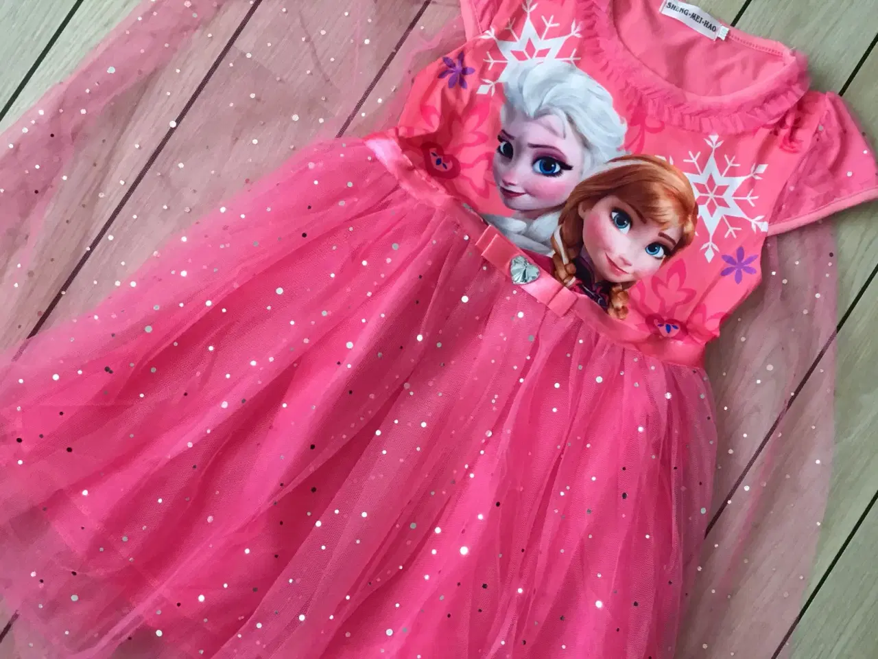 Billede 11 - Frost kjole + slør str. 116 med Elsa og Anna Frost