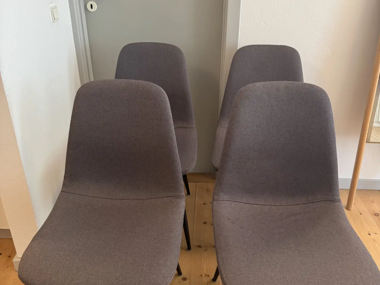 Billede 1 - 4 spisebordsstole sælges 