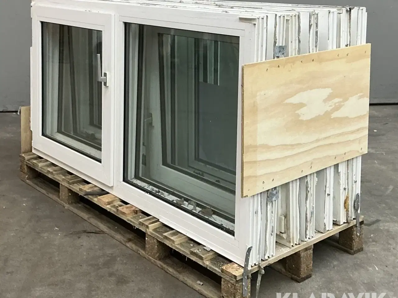 Billede 1 - Vinduer plast 2 fags med dreje kip og fast karm 7 styk