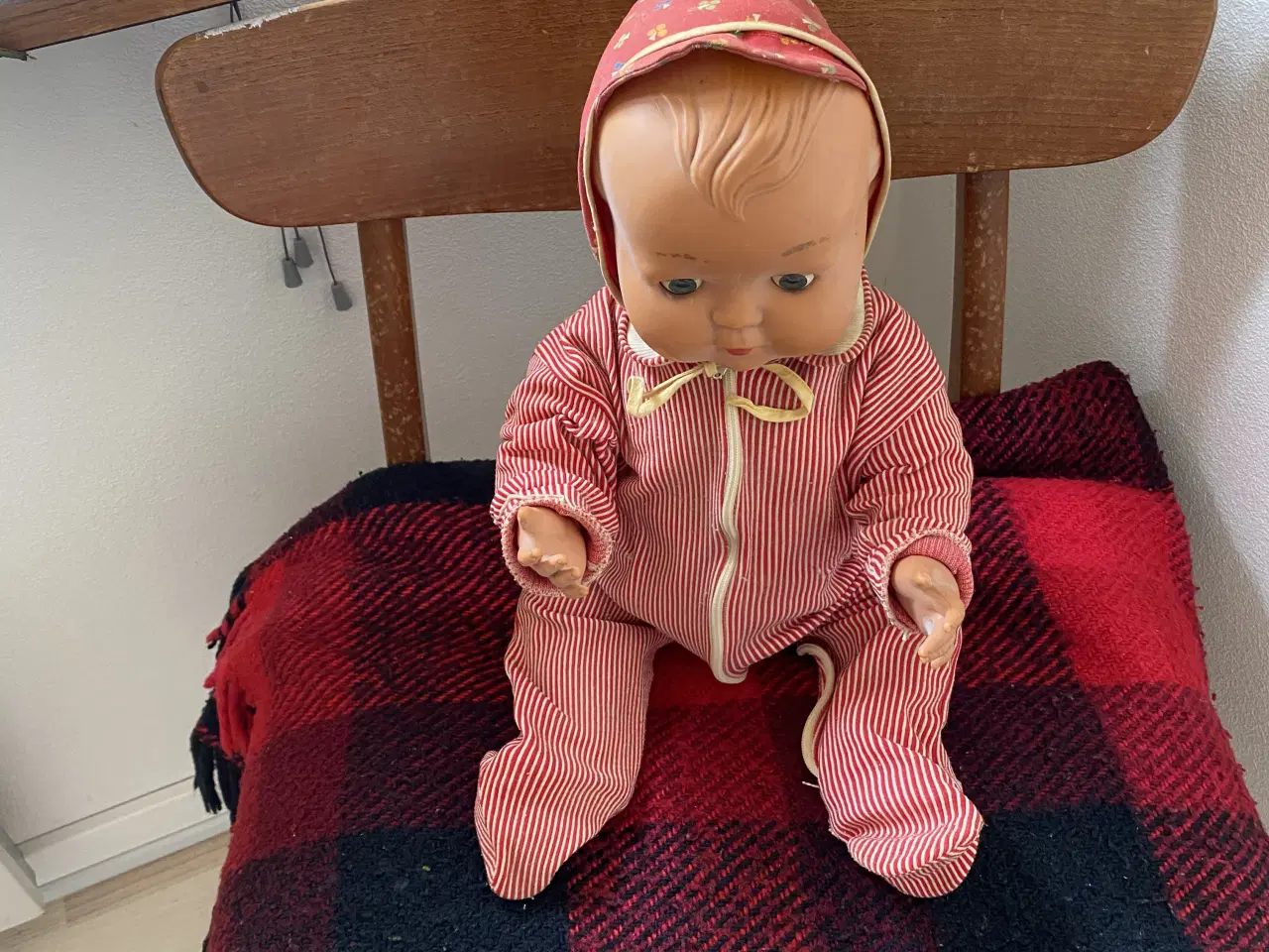Billede 1 - Gammel dukke fra 1958