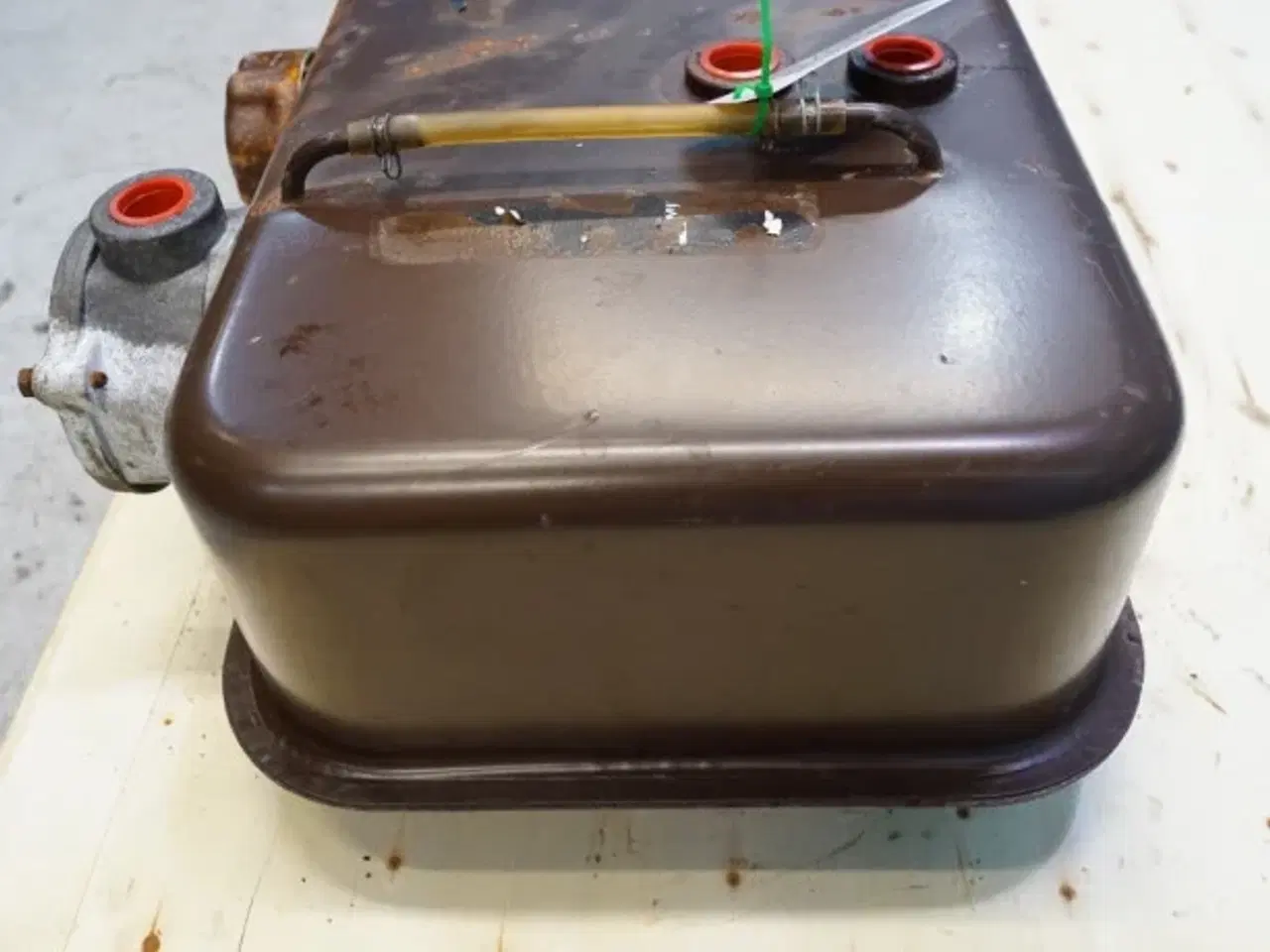 Billede 10 - Dronningborg D7200 Hydrauliktank 28751699