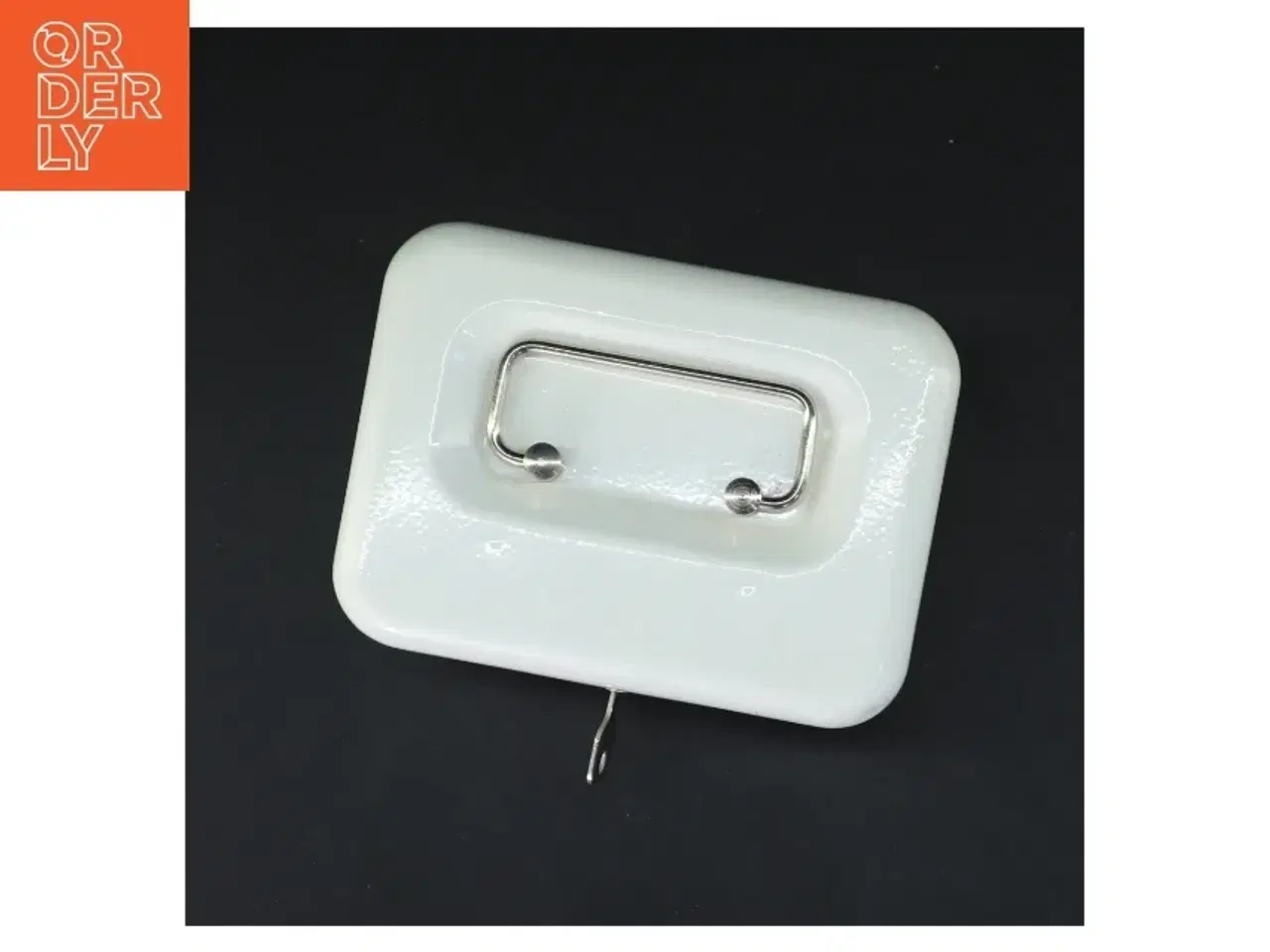 Billede 3 - Hvid vintage pengekasse med lås (str. 6x15x11 cm)