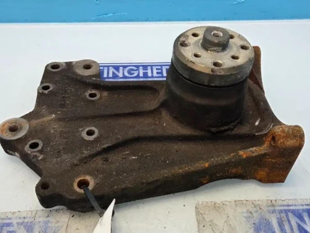 Billede 3 - Iveco F4DGE617D*V007 Beslag 5801940042