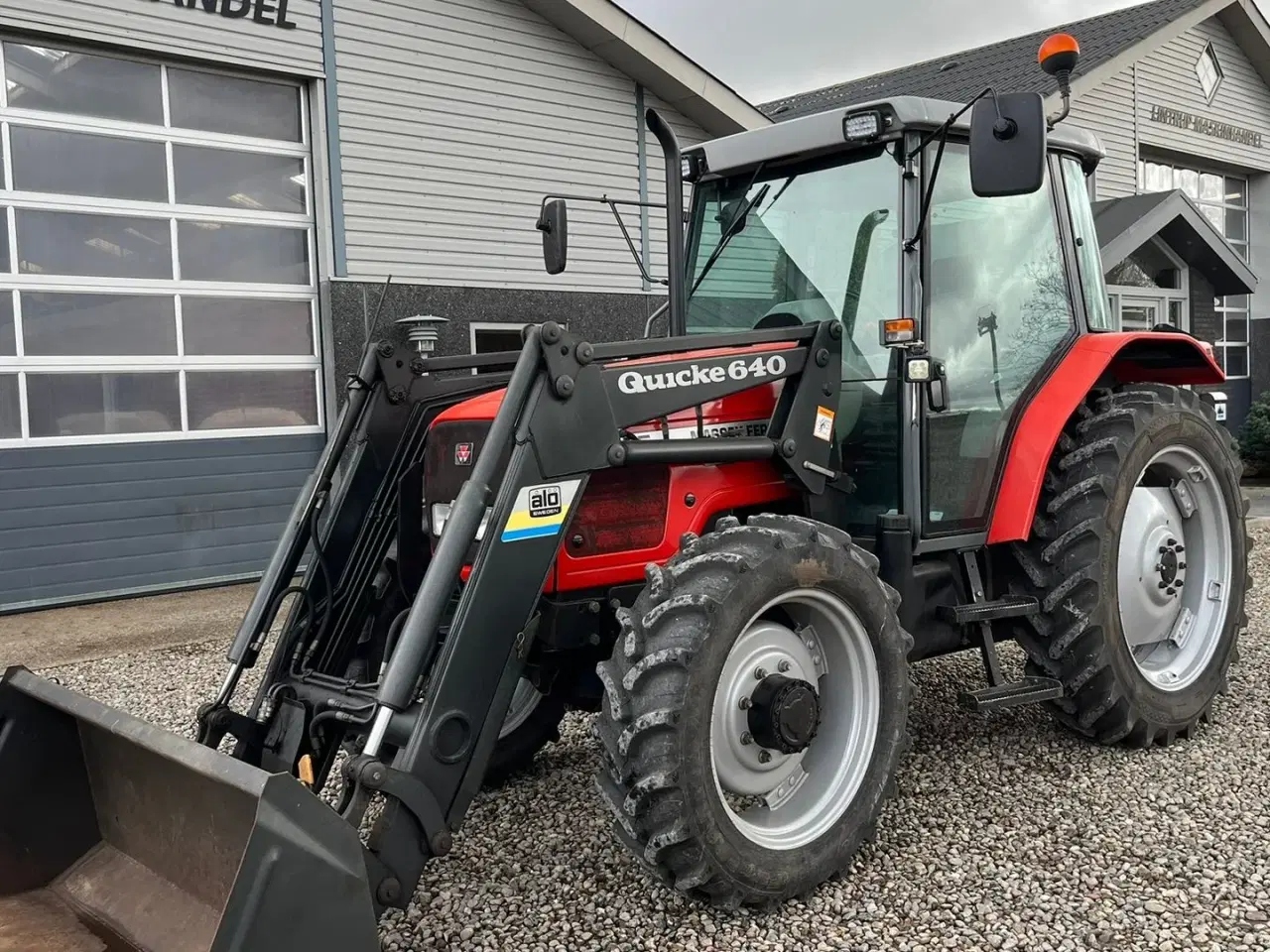 Billede 21 - Massey Ferguson 4255 Meget velholdt traktor med Quicke 640 frontlæsser