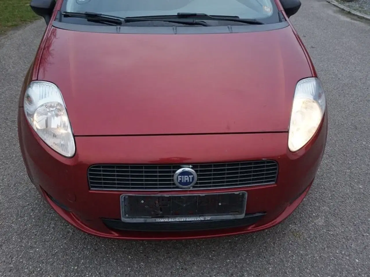 Billede 2 - Fiat Punto 1,2 personbil Rød Årg. 2006