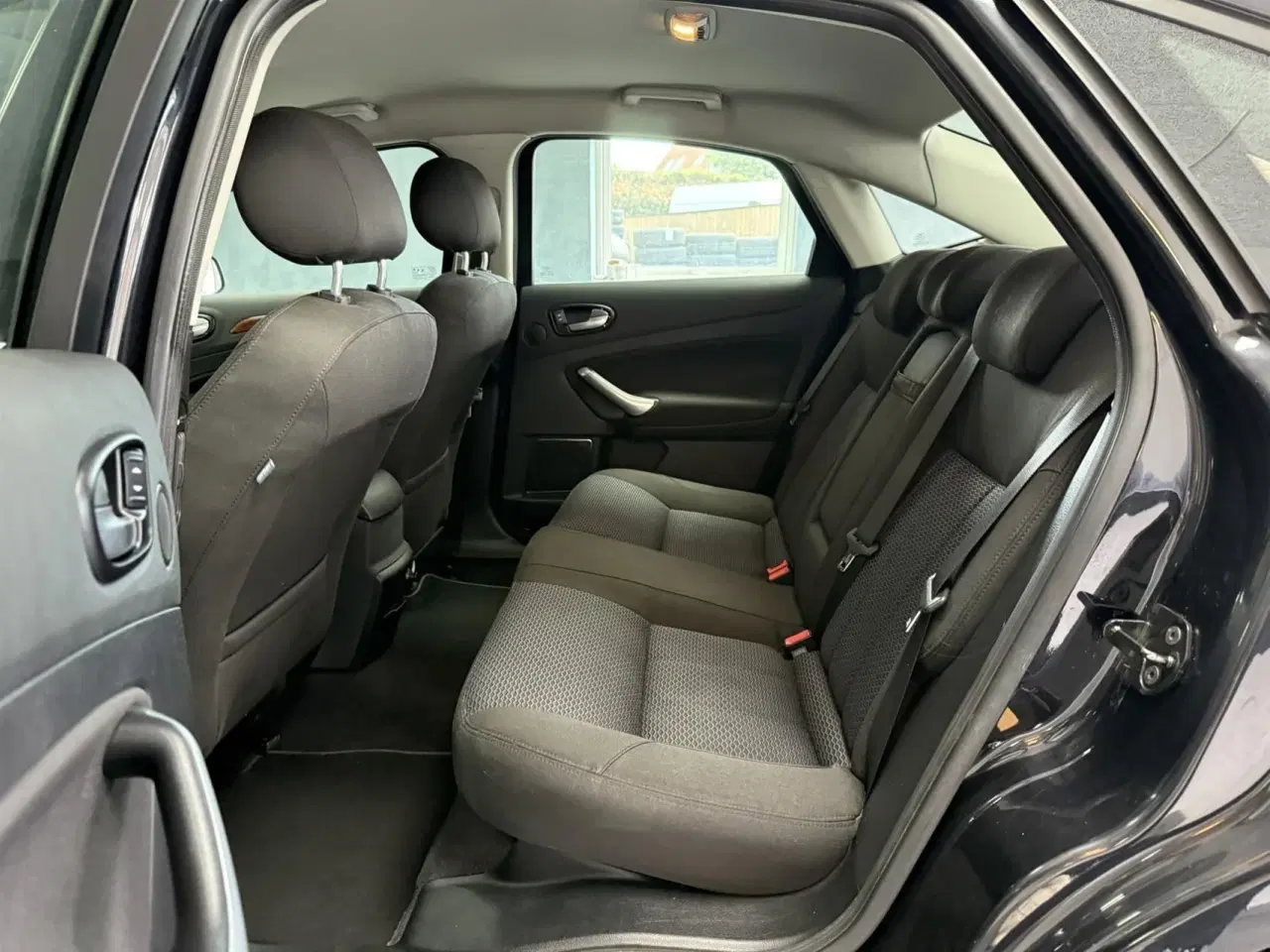 Billede 14 - Ford Mondeo 2,0 Ghia 145HK 5d