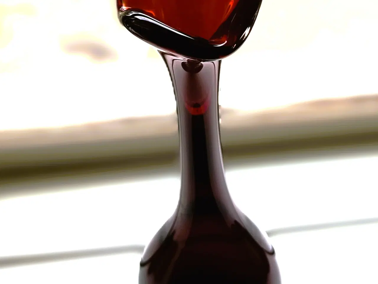 Billede 2 - Borne Augustsson C37 300 - rubinrød trompet vase