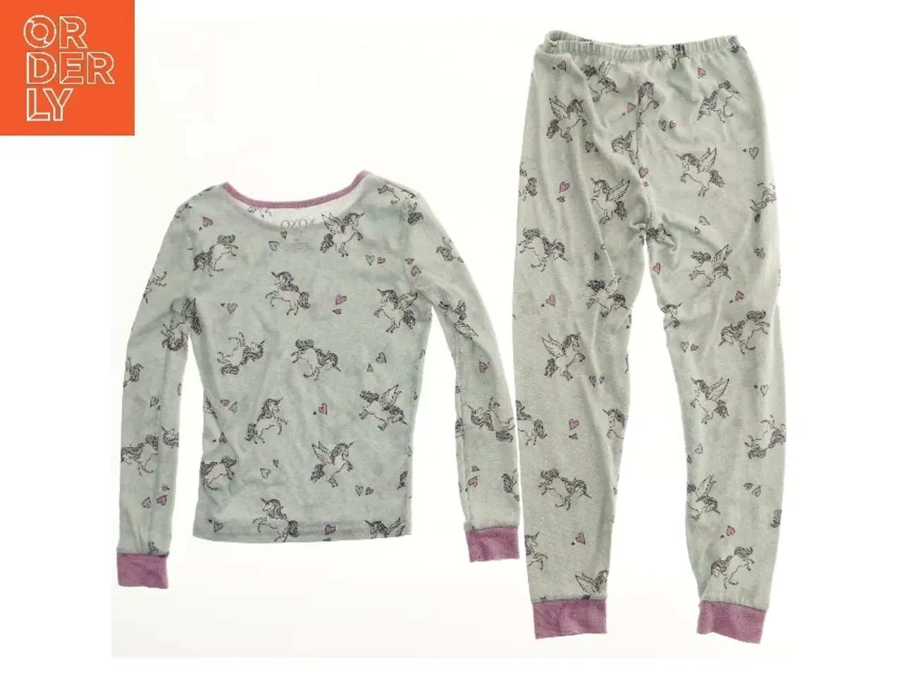 Billede 2 - Enhjøring blød Pyjamassæt meget blødt fra Xoxo (str. 140)