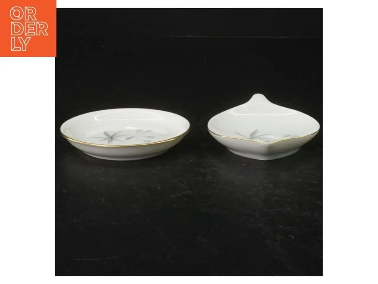 Billede 2 - Porcelænsaskebæger og lille tallerken fra B&G (str. 10 cm. 8,5 cm)