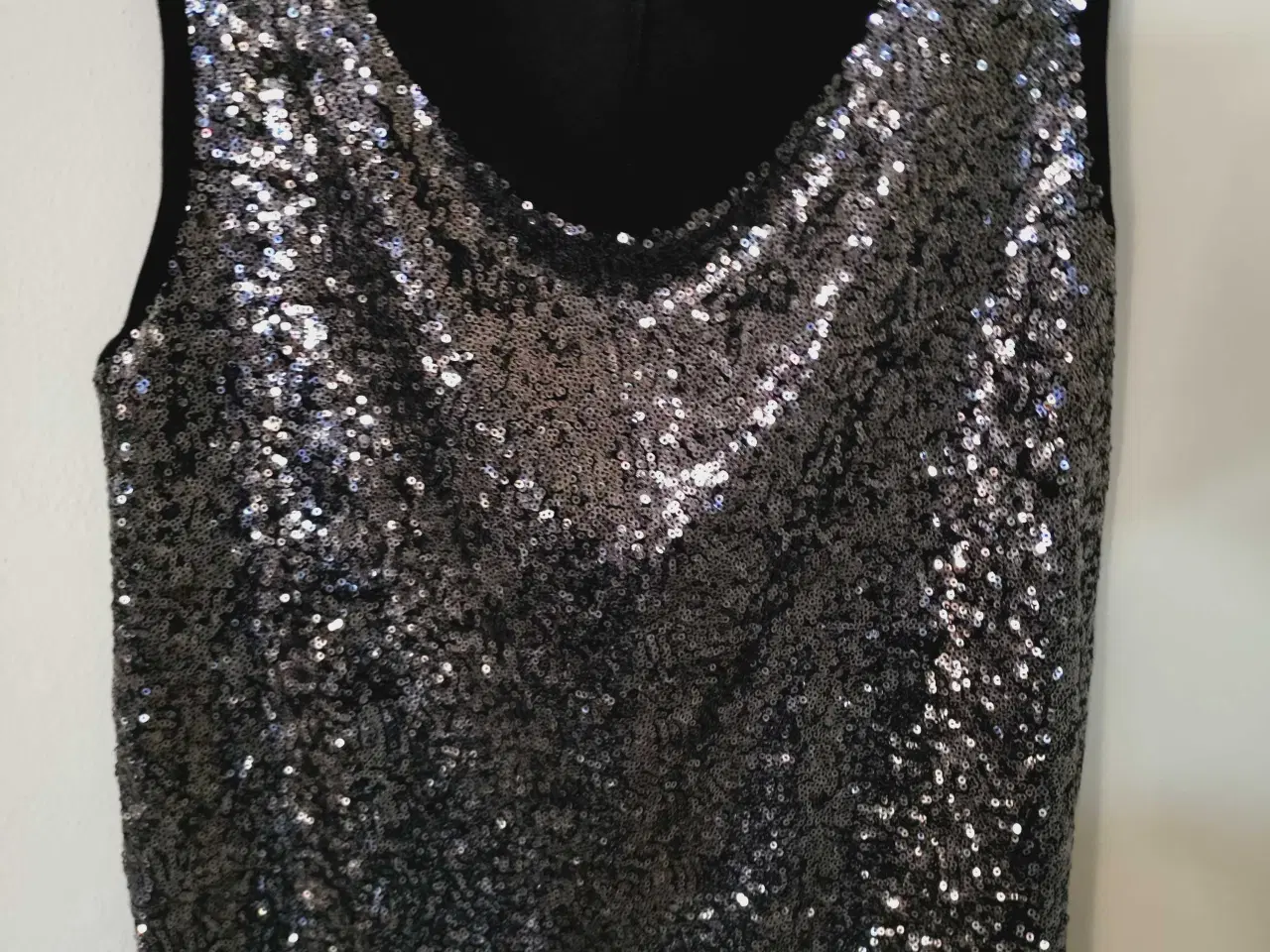 Billede 1 - Top sølv/palietter