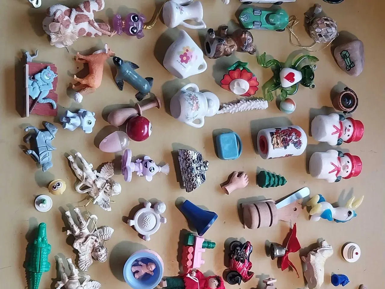 Billede 1 - Sættekasseting, over 100 småting