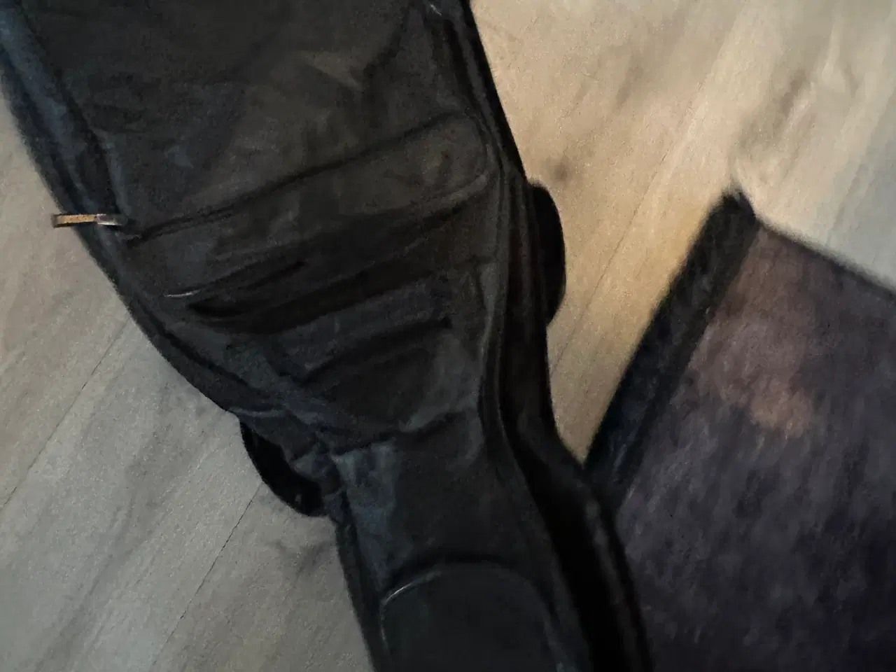 Billede 3 - Guitar med taske