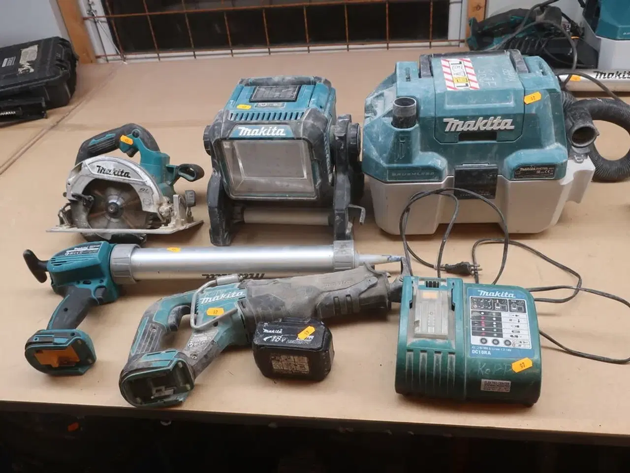 Billede 1 - Rundsav, støvsuger  mv.  MAKITA  Model: DVC 750L, DJR 187, DC18RA, DCG 180, DHS 660