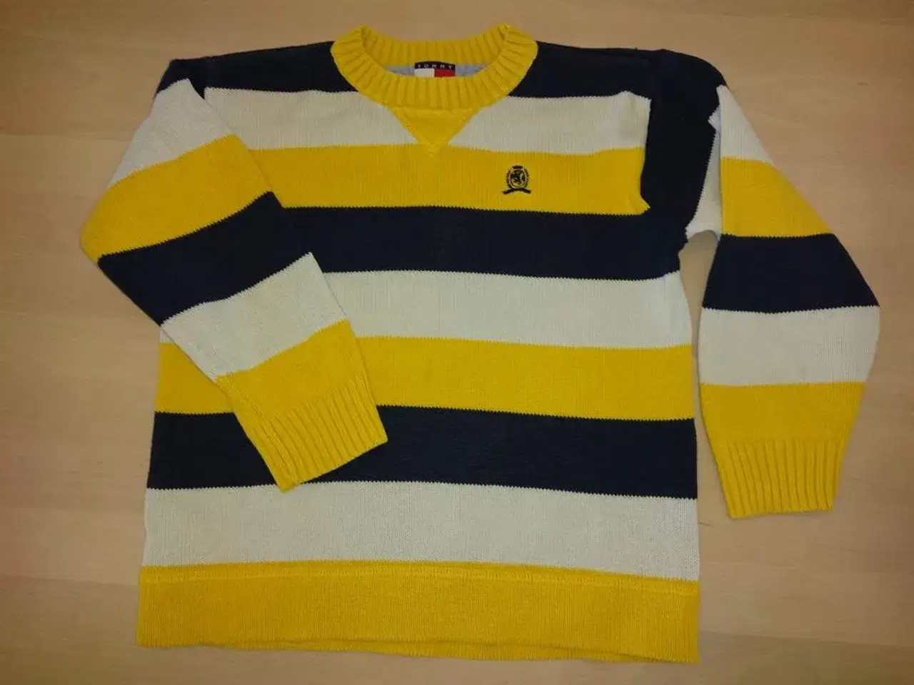 Billede 1 - Tommy Hilfiger strik sweater. Str 116