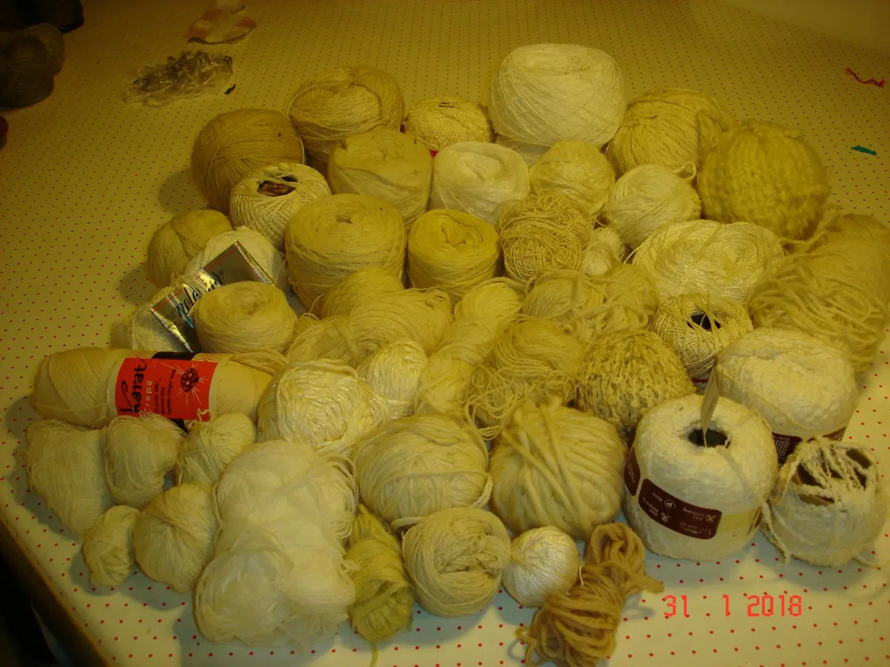 Billede 4 - Garn, uld, bomuld, akryl, multistrik rester, Lærke