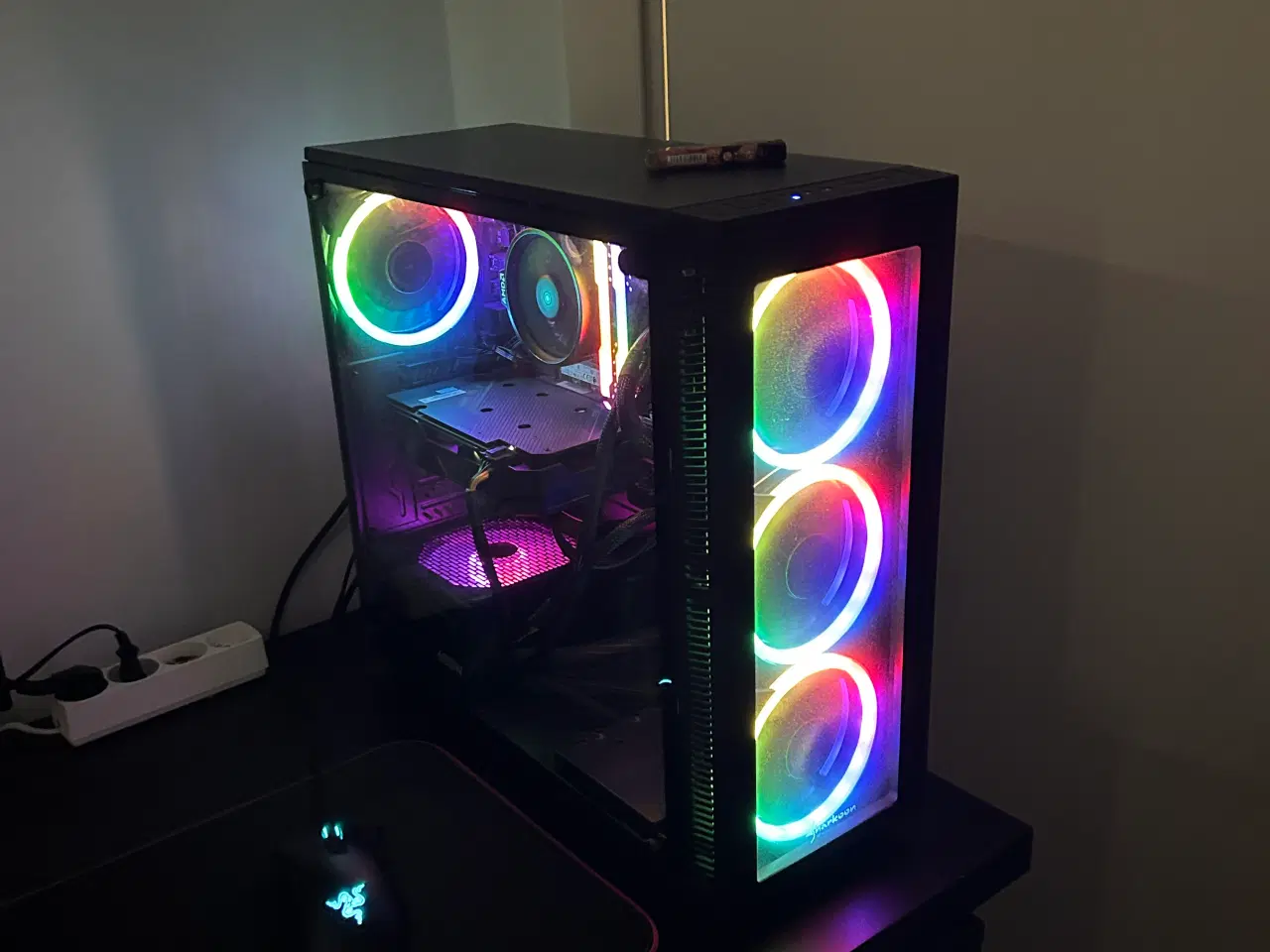 Billede 2 - RGB gaming setup