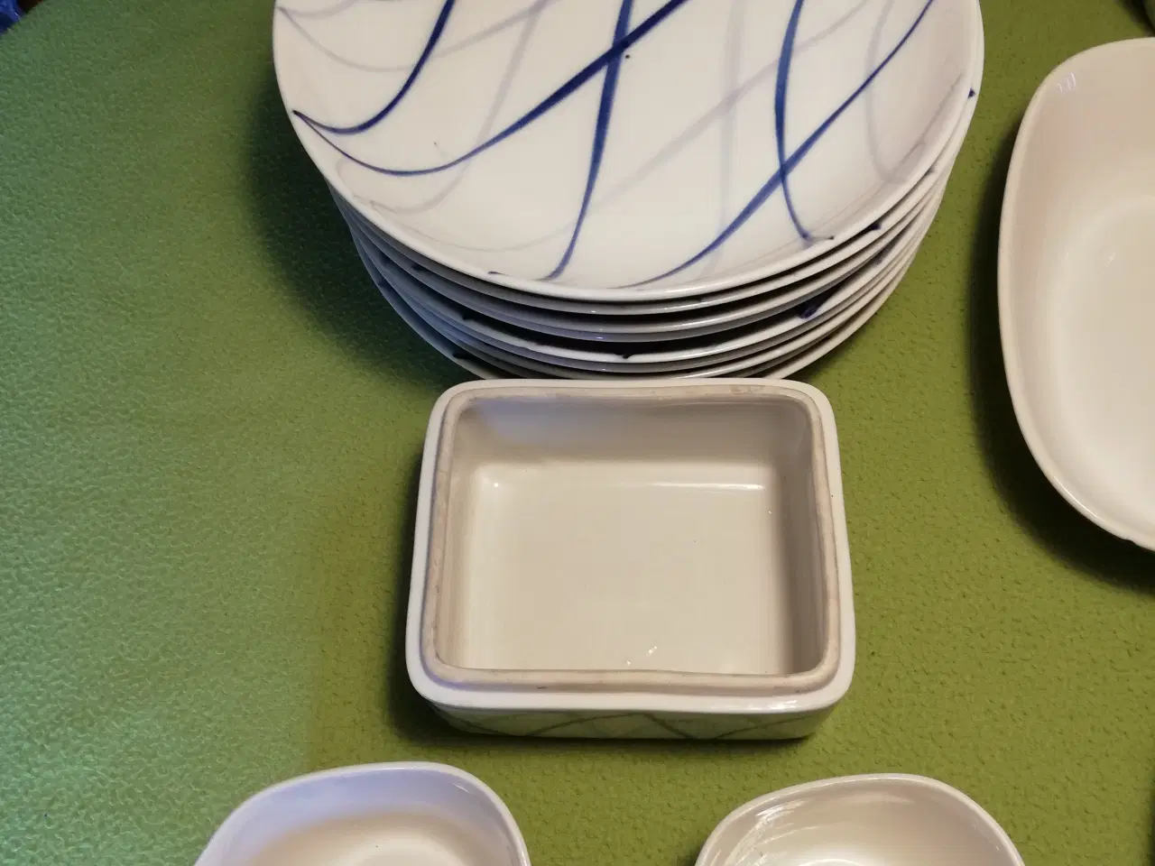 Billede 4 - Blå Flamme porcelæn tallerkener,kop, fade m.m.