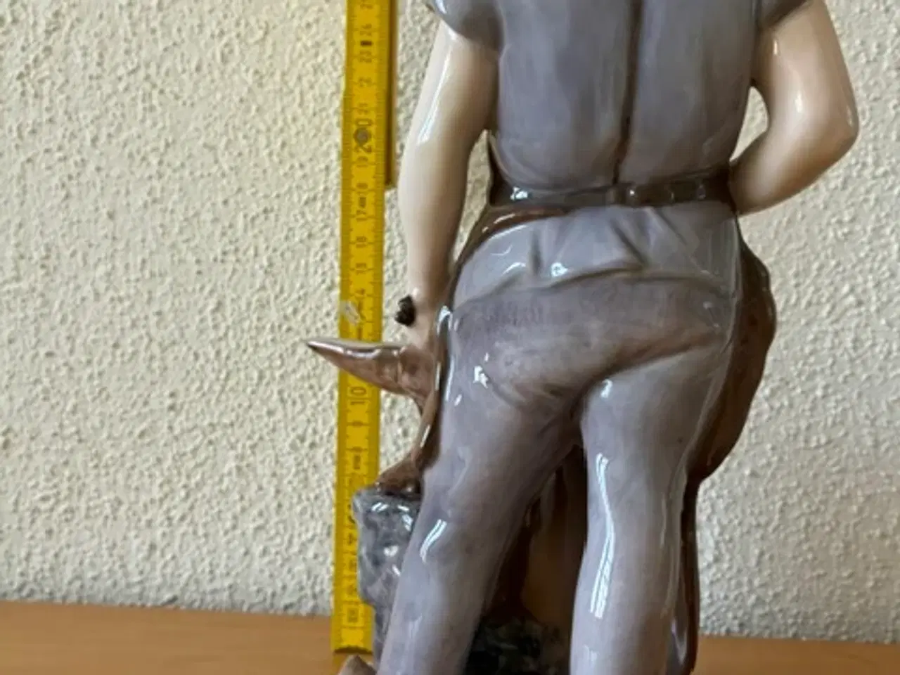 Billede 3 - Bing og Grøndahl Smed figur.