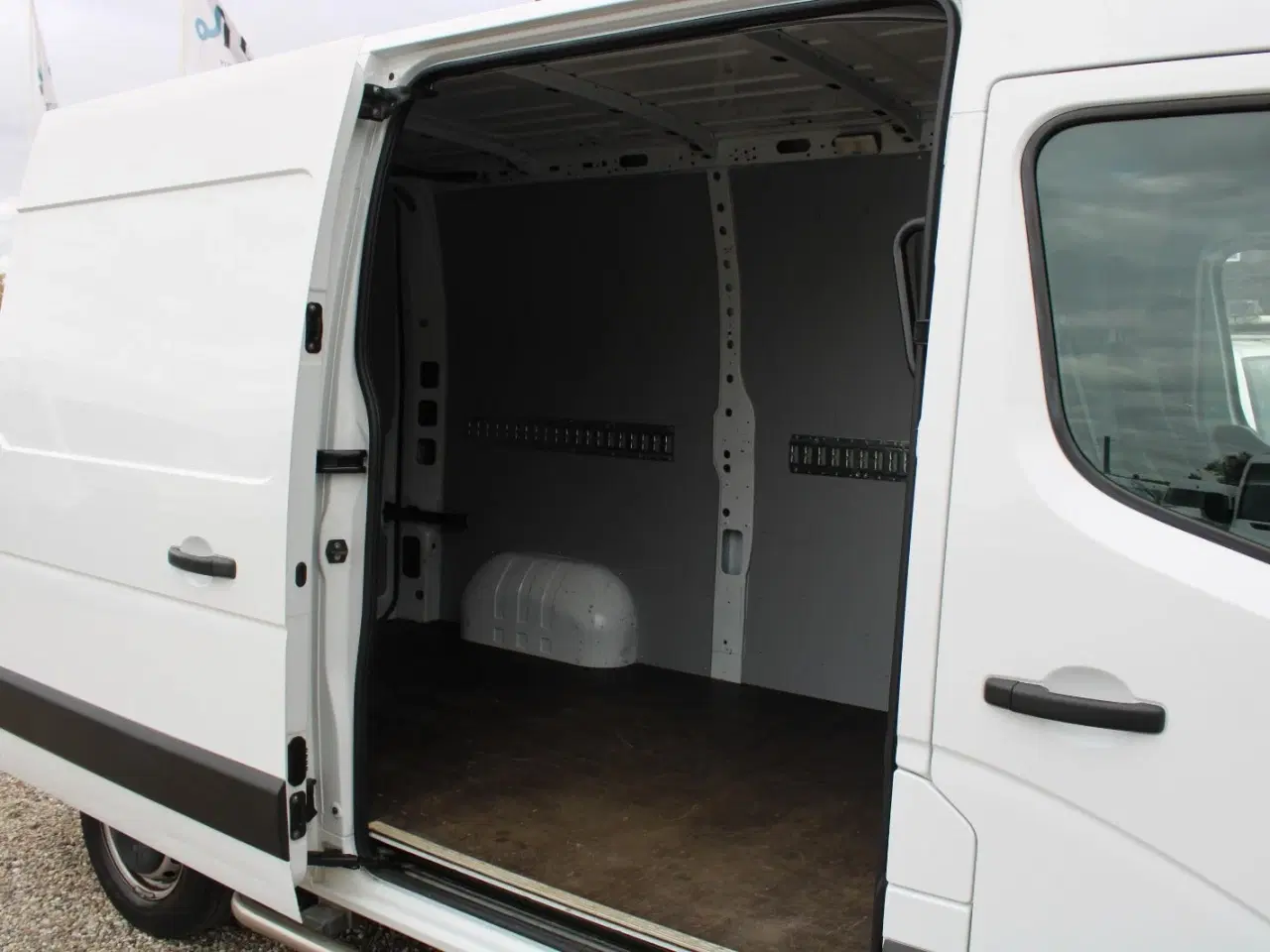 Billede 12 - Renault Master IV T33 2,3 dCi 135 L2H2 Kassevogn