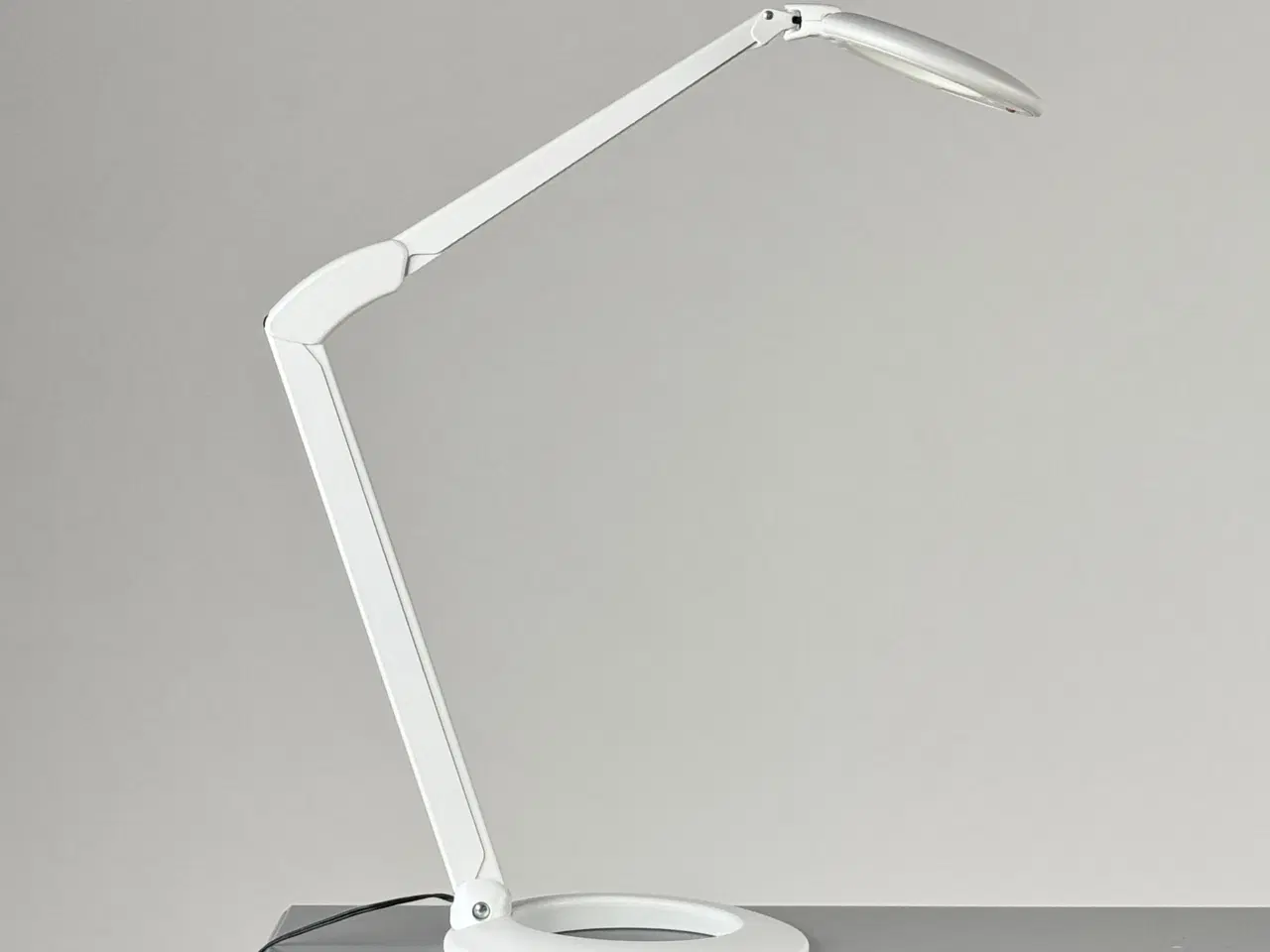 Billede 3 - Luxo Ovelo LED Bordlampe – Hvid