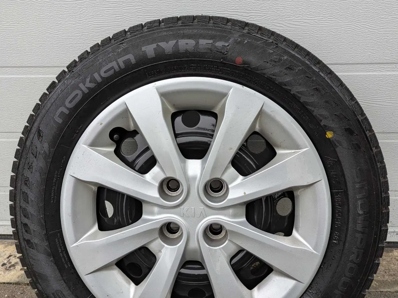 Billede 1 - Kia Rio vinterhjul med nye dæk 