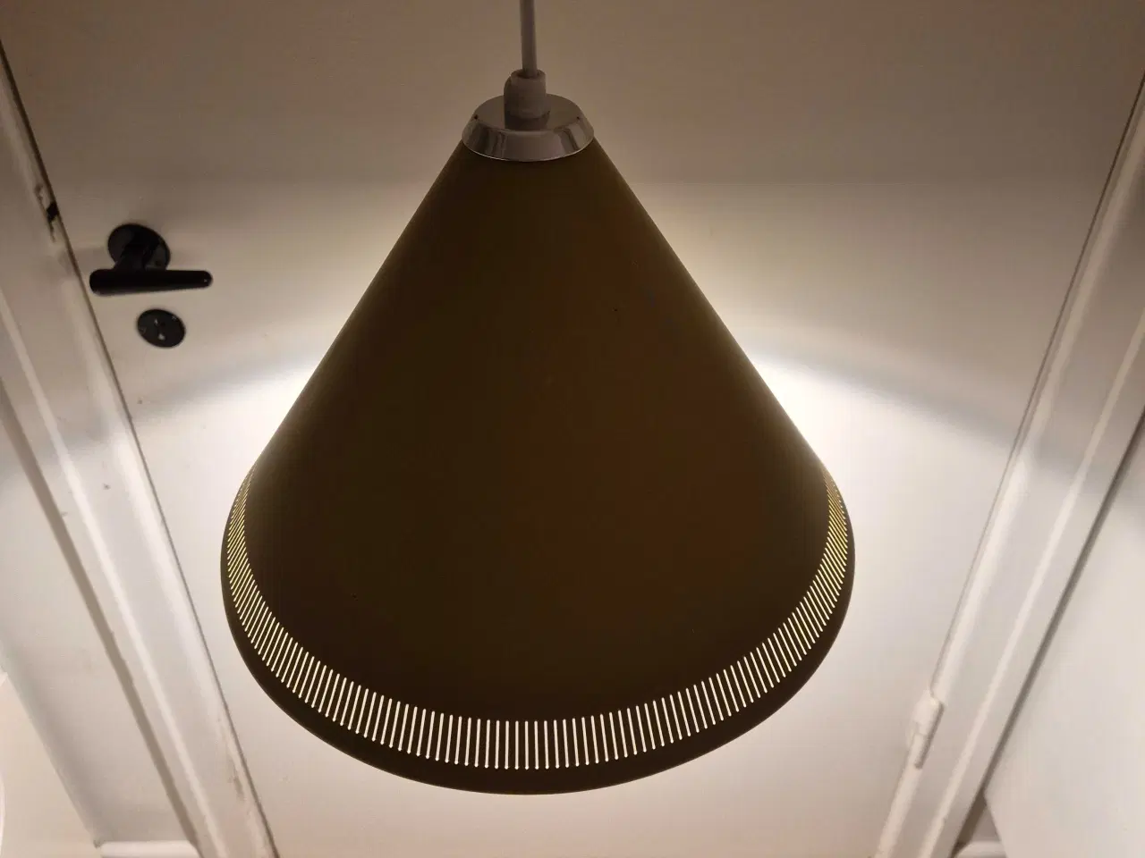 Billede 4 - Keglen af Bent Karlby for Lyfa 