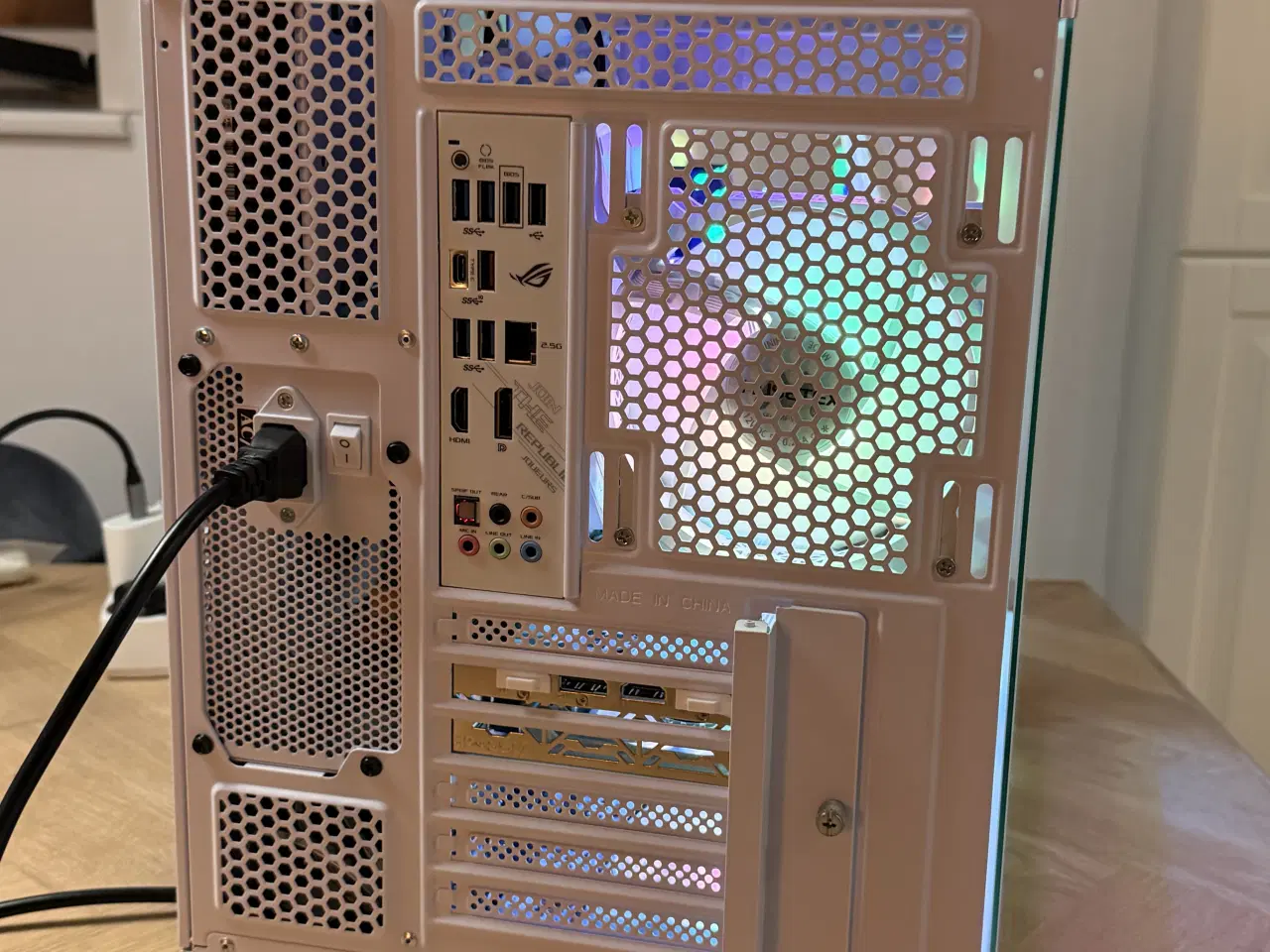 Billede 5 - Hvid Gaming PC – RX 7600 & Ryzen 7