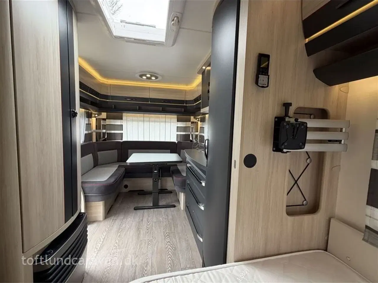 Billede 9 - 2016 - Hobby De Luxe Edition 460 UFe   Superflot og velholdt, POPULÆR VOGN MED DOBBELTSENG.