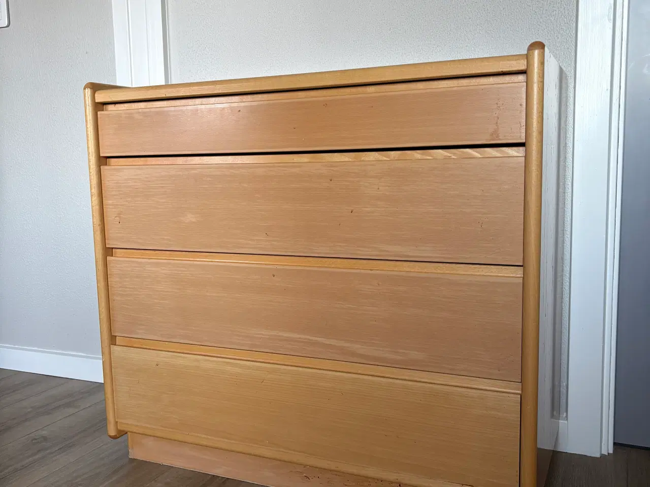 Billede 1 - Fin lille kommode i god stand