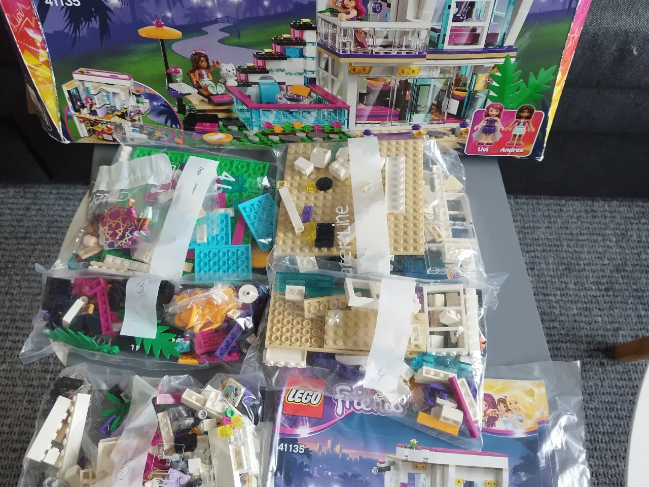 Billede 3 - Lego Friends 41135 Livis popstjernehus med æske