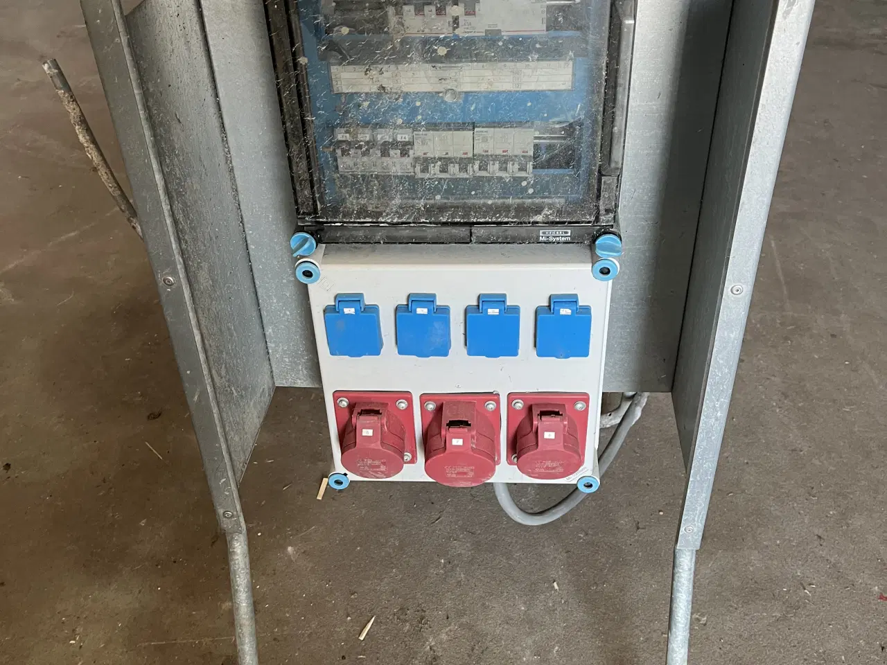 Billede 1 - Byggestrøm tavle med plads til hovedmåler