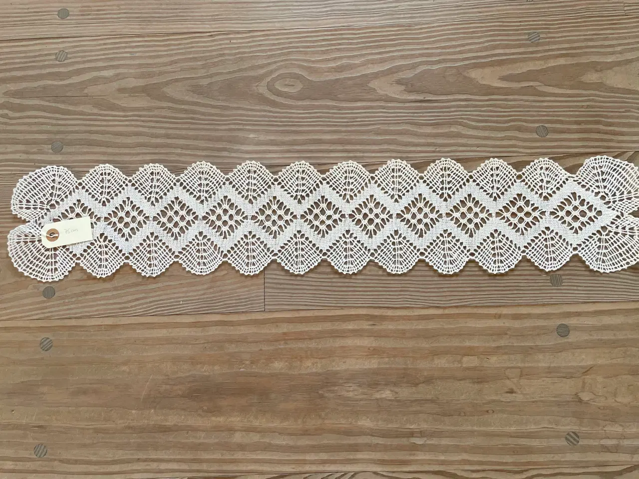 Billede 1 - Kniplet Bordløber eller festremse