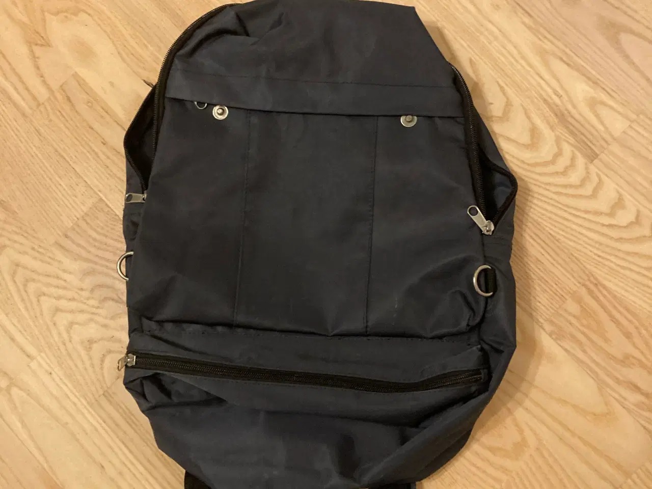 Billede 1 - Fin mørkeblå nylon rygsæk