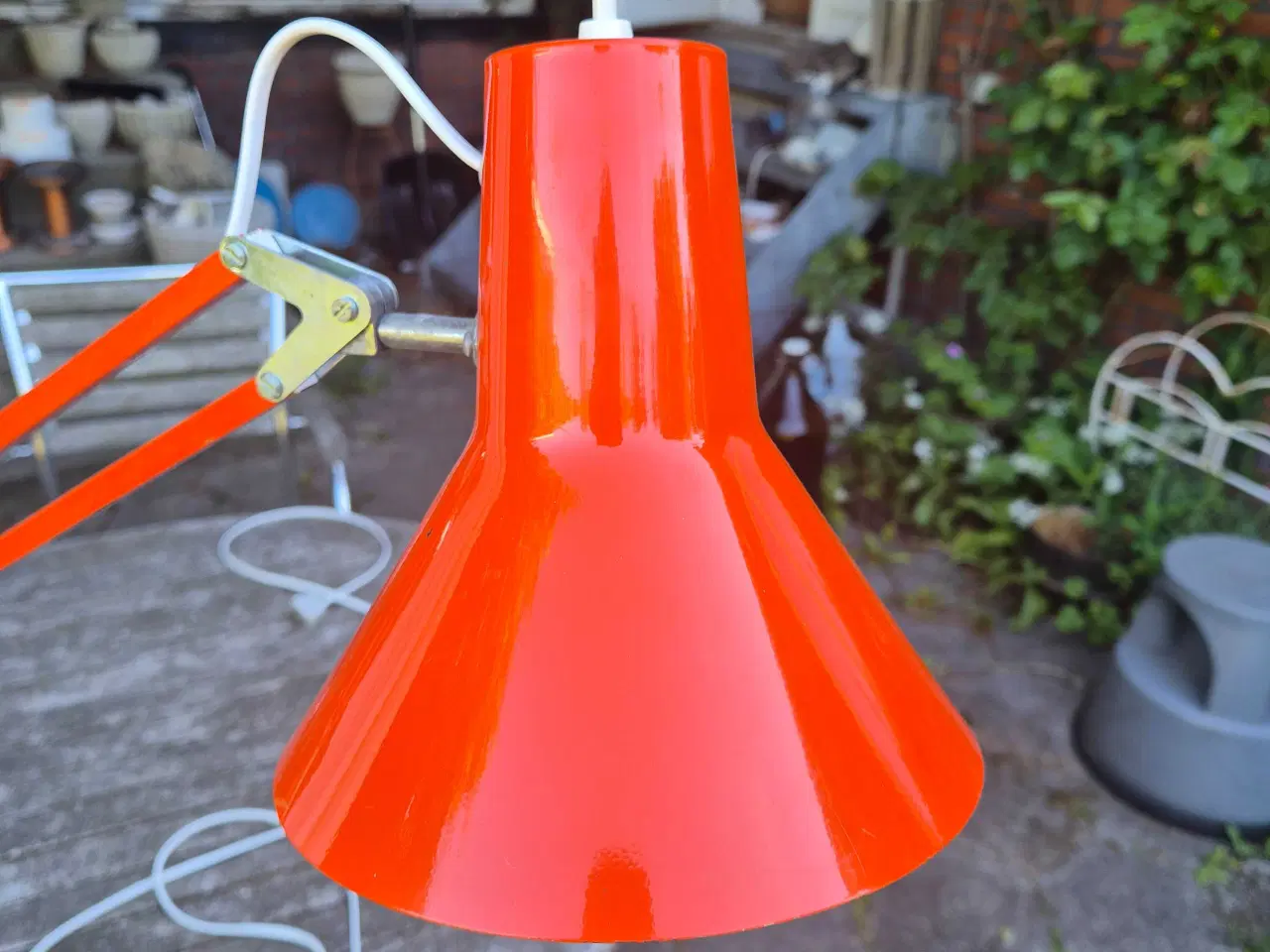 Billede 3 - Flot orangerød arkitektlampe i dansk design 