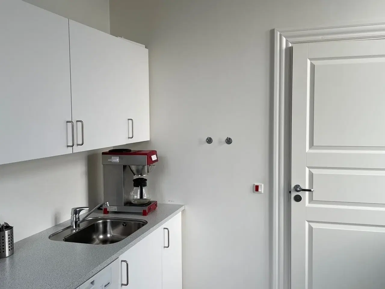 Billede 4 - Kontorlokaler i den gamle banegård