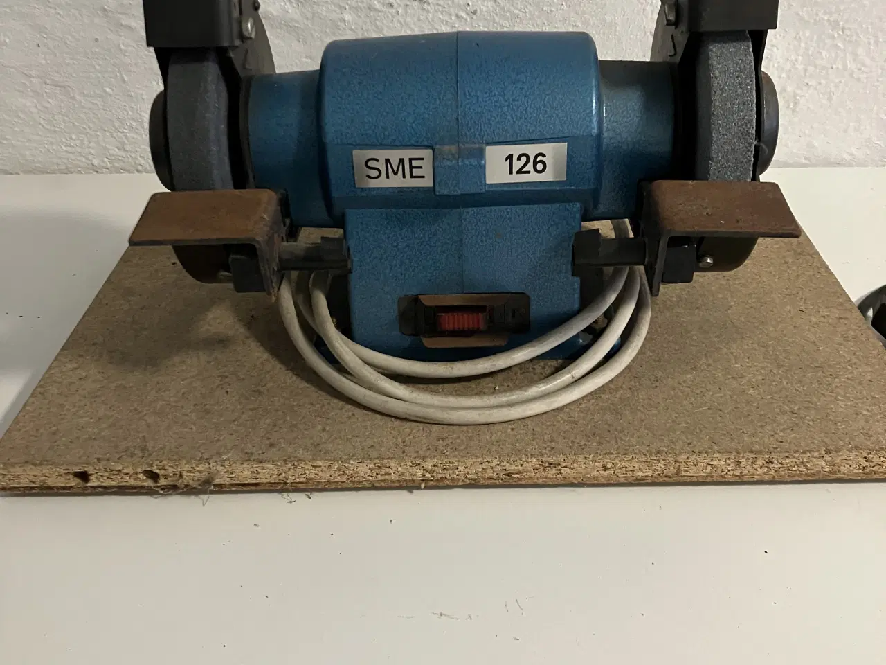Billede 1 - SME 126 bænksliber blå med dobbelt slibesten 