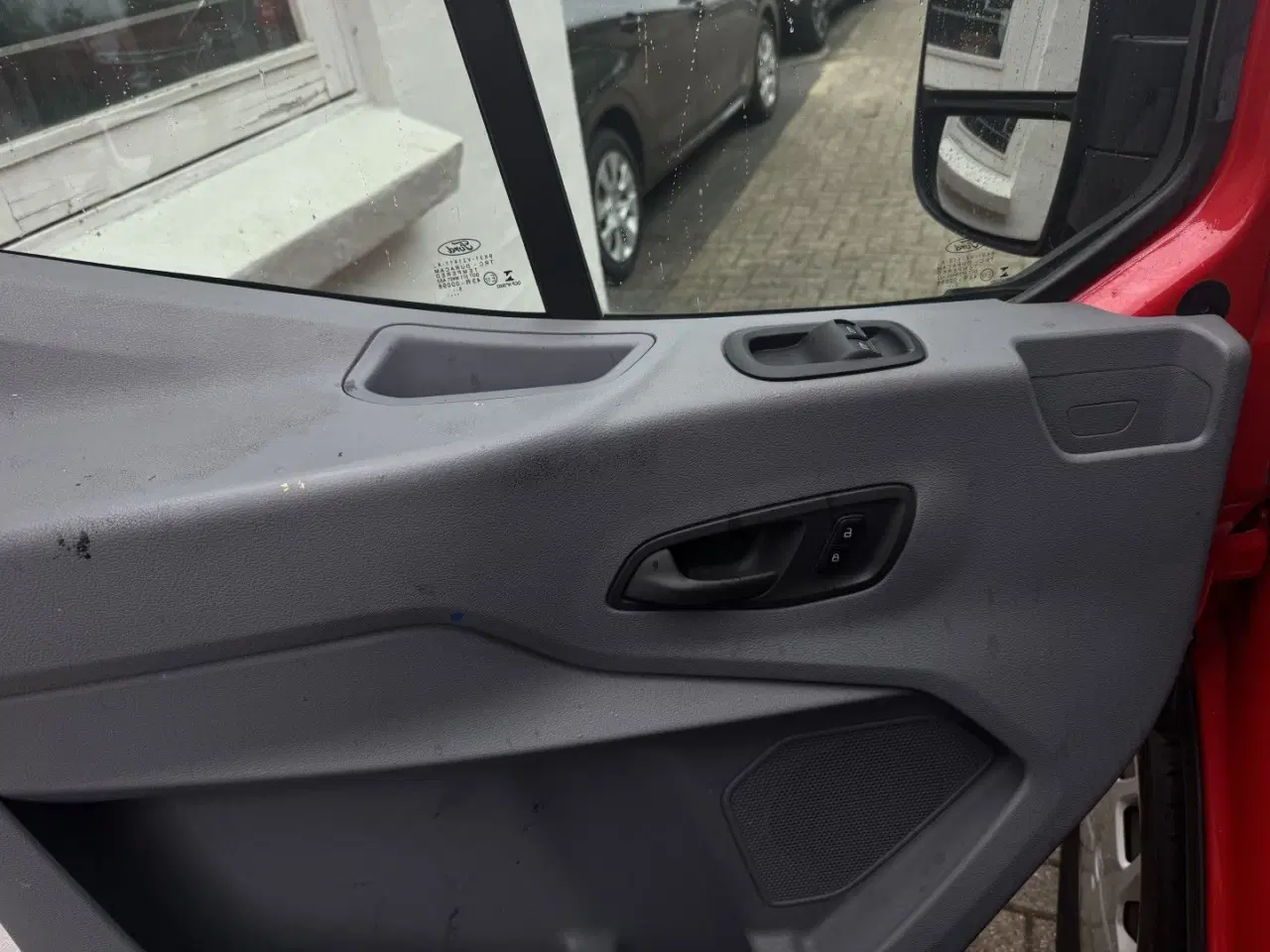 Billede 6 - Ford Transit 350 L2H2 2,2 TDCi Trend 125HK Van 6g