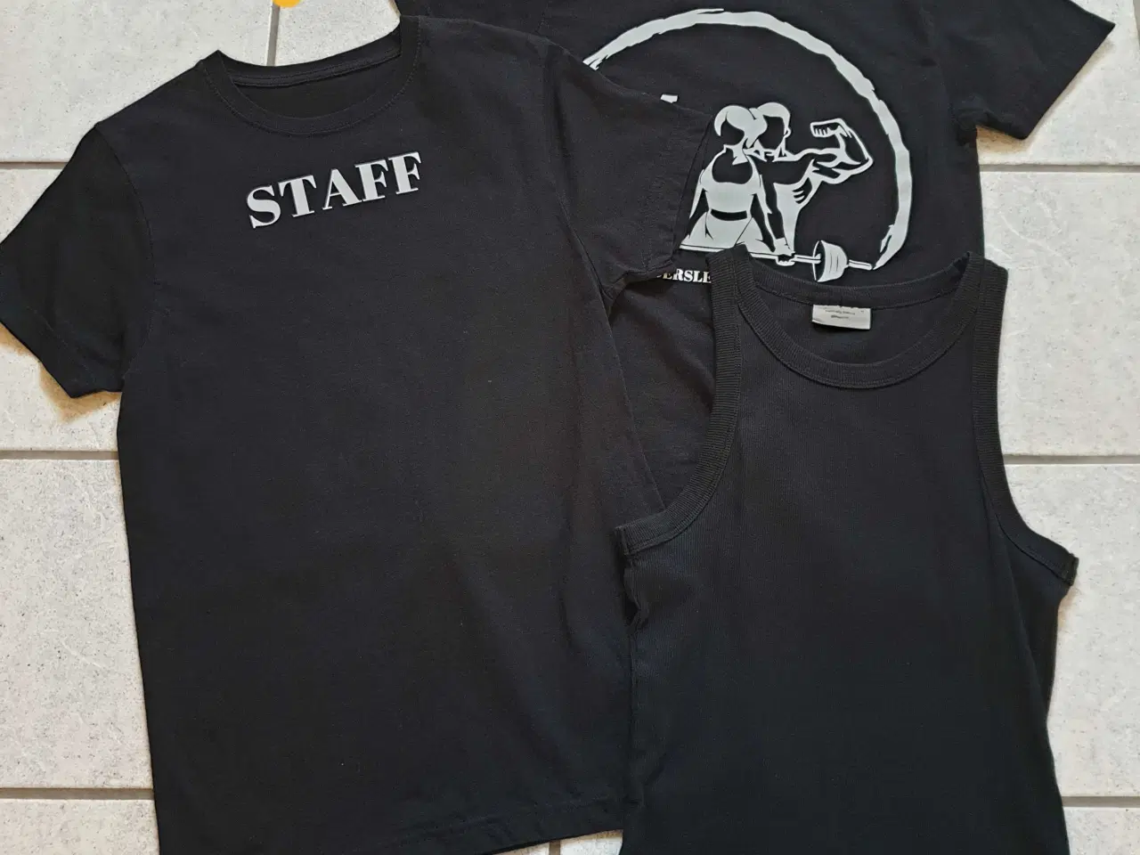 Billede 10 - Blande træningstøj str S-M 