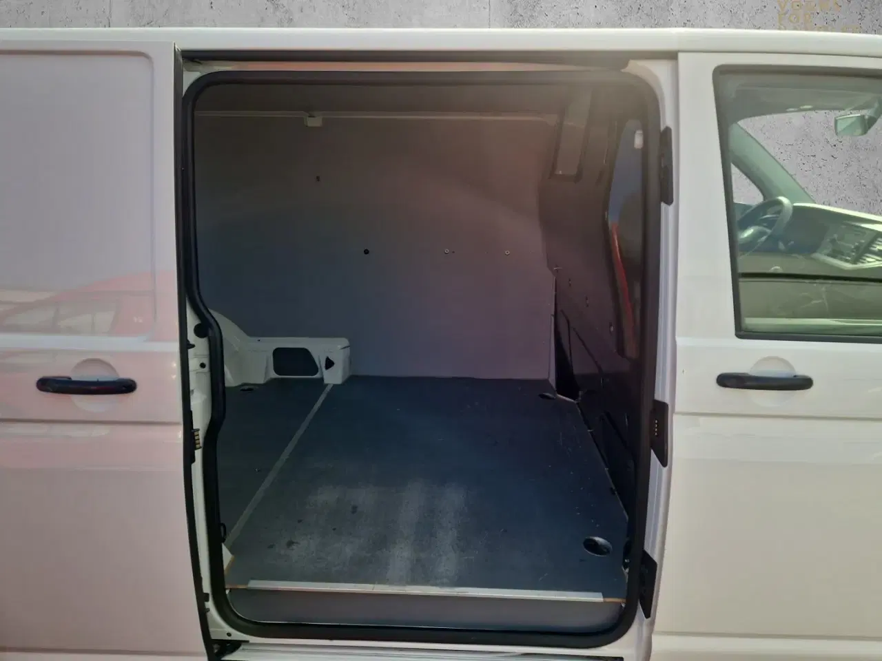 Billede 9 - VW Transporter 2,0 TDi 110 Kassevogn lang
