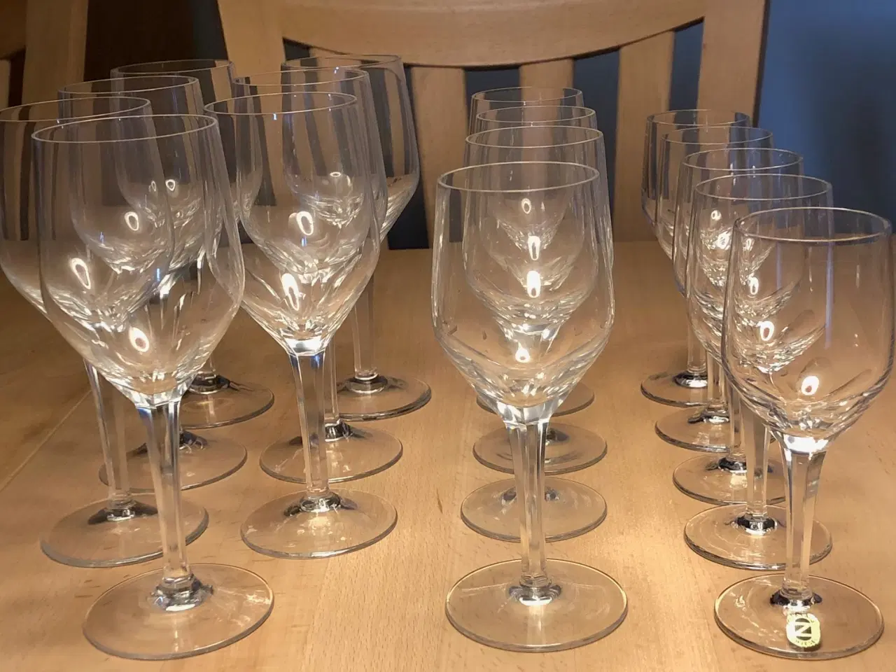 Billede 1 - 28 Vin- Øl Glas krystal Zwiezel  AZALEA