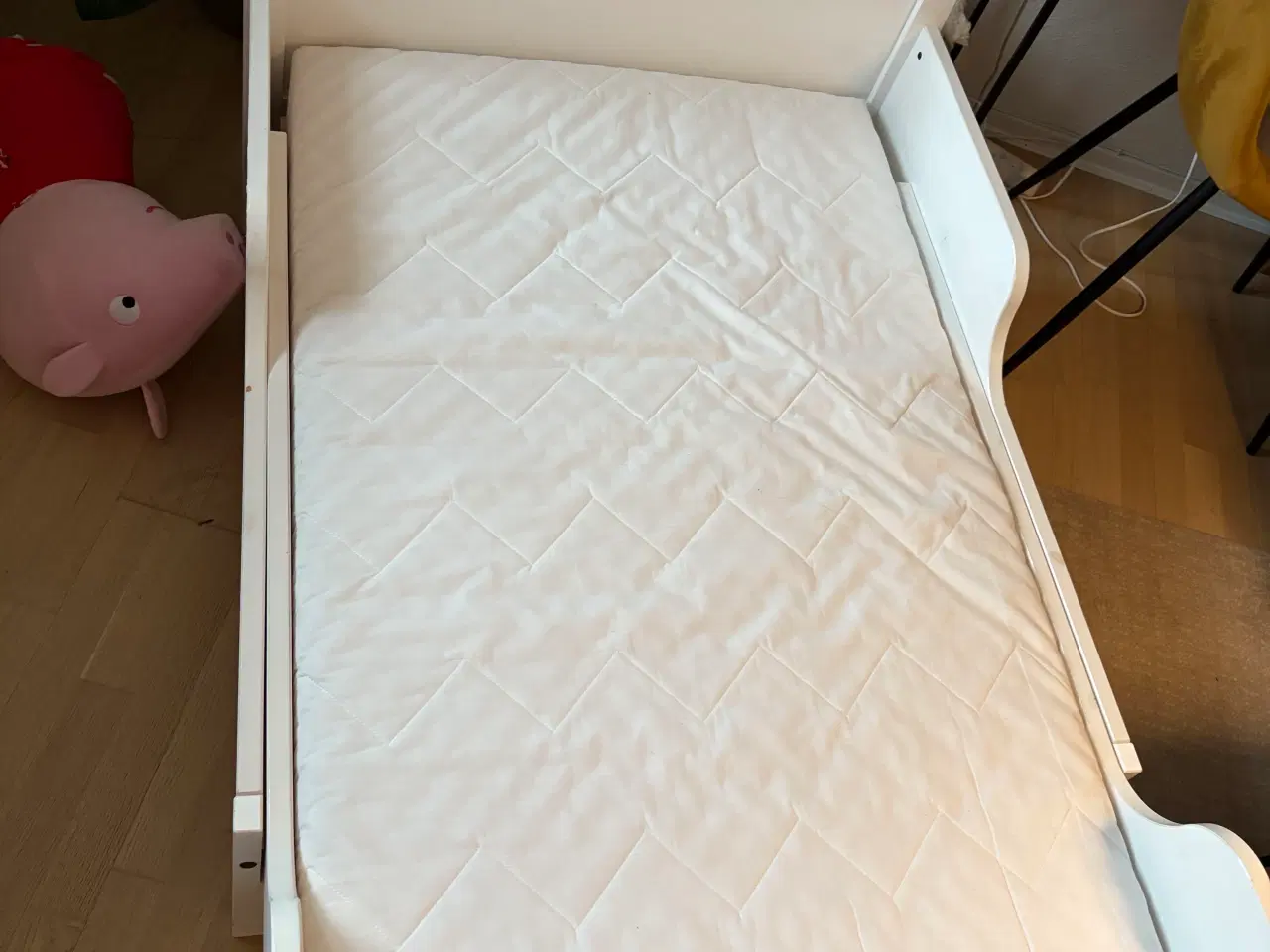 Billede 2 - Junior seng fra ikea